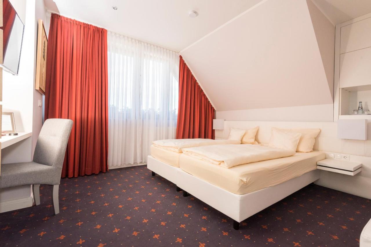 Hotel Tiek Superior Meppen Exterior photo